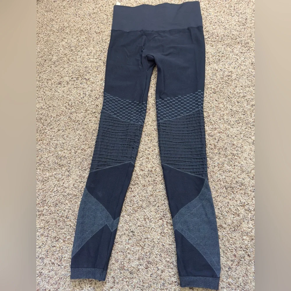 NWOT Spanx “Look at Me” Seamless Moto Leggings | Indigo Sky Blue | Small - Picture 6 of 8